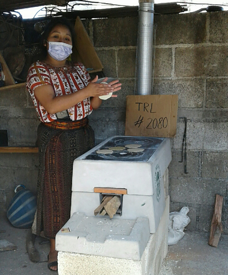 woman-making-tortillas-2